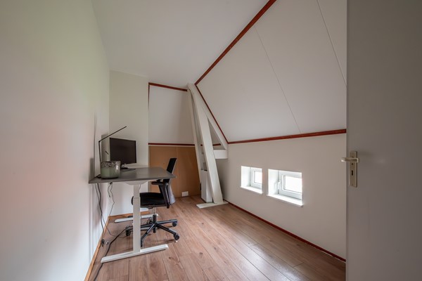 Medium property photo - Vincent van Goghstraat 198, 1072 DA Amsterdam